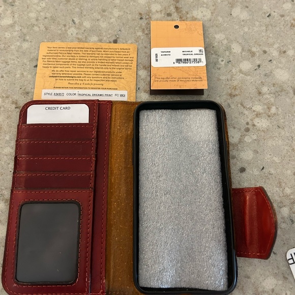 Patricia Nash leather iPhone 11Pro case - Picture 3 of 4